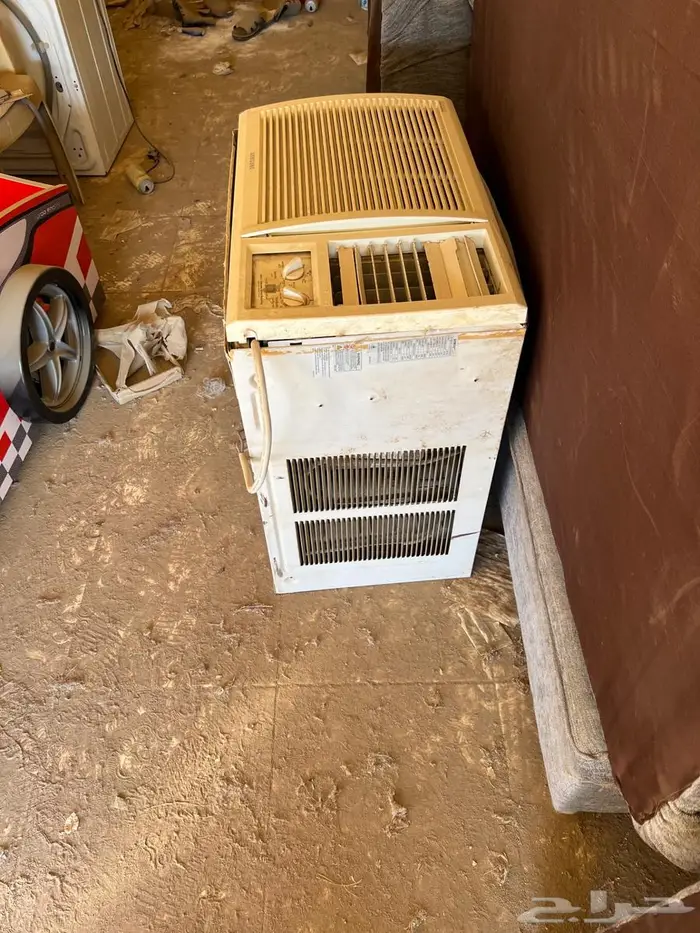 للبيع مكيف مستعمل حجمه 18 1