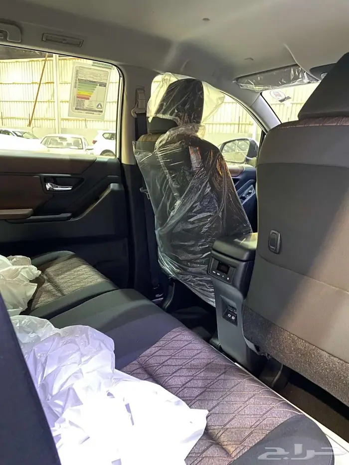 تويوتا انوفا GL 2.0 بنزين 2026 7