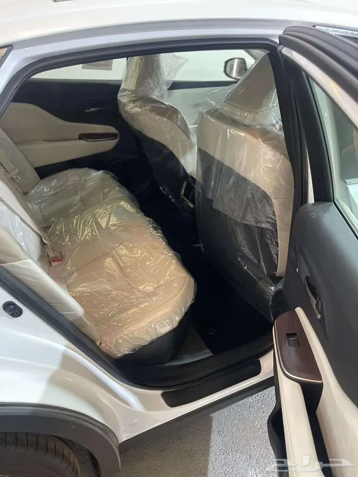 كراون بريميوم CROWN PREMIUM 2026 5