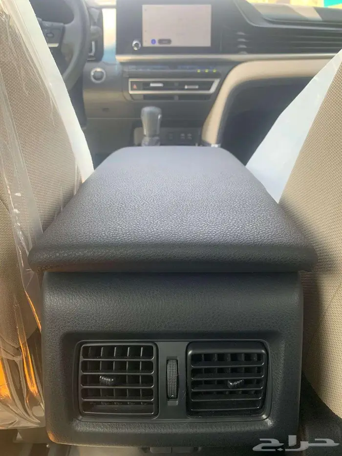 تويوتا كامرى E موديل 2025 18