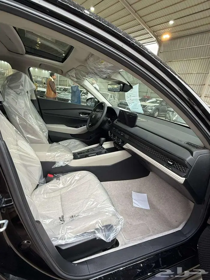 هوندا اكورد EX نص فل 2025 كاش و اقساط 9