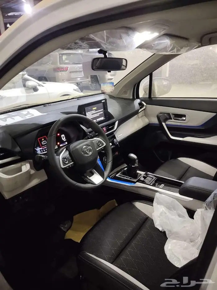 تويوتا فيلوز GLX 2025 4