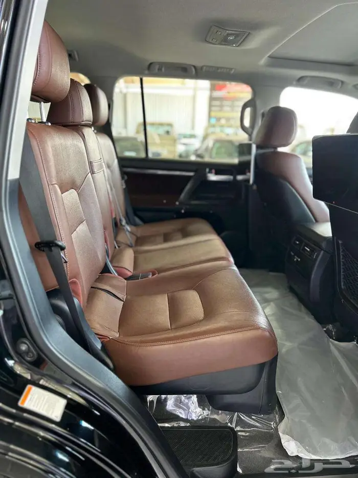 تويوتا لاندكروزر GXR 2021 فل اوبشن 15