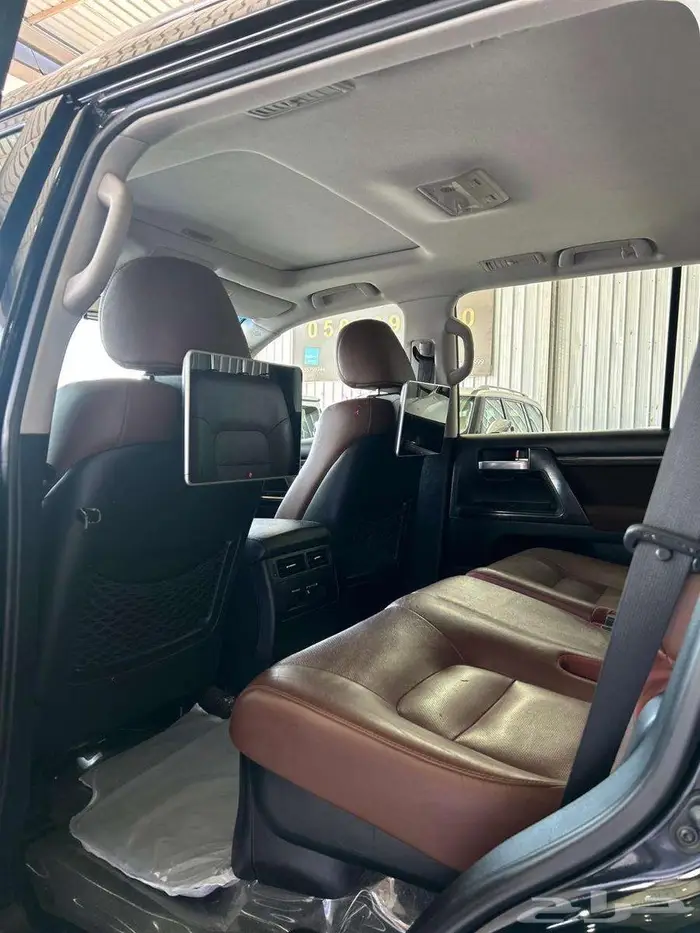 تويوتا لاندكروزر GXR 2021 فل اوبشن 16