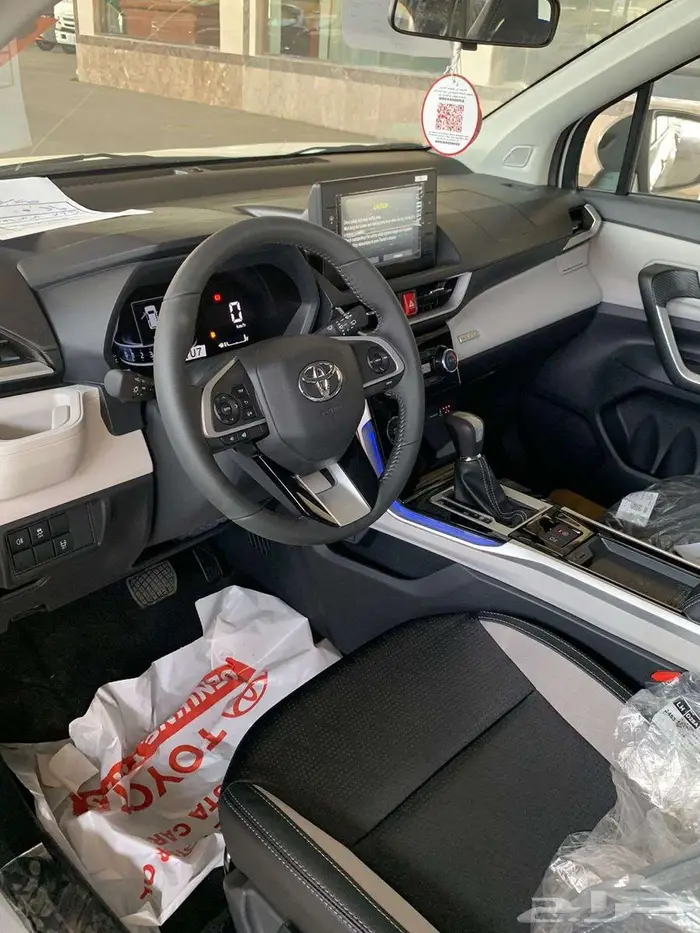 تويوتا -فيلوز -2025-GLX 6