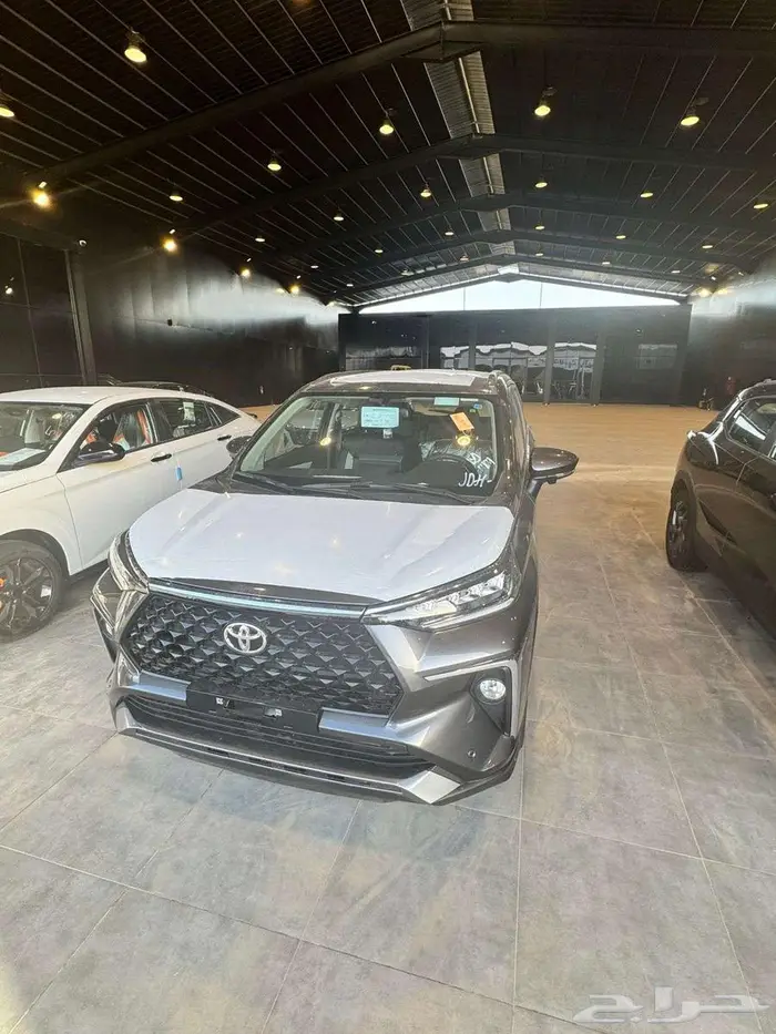 تويوتا فيلوز GLX موديل 2025 عرض خاص بقسط 950 1