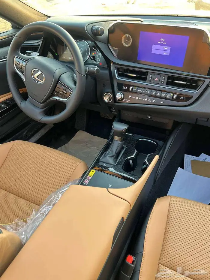 لكزس ES 250 AA 2025 لدى شركة عبدالمجيد الخضر 8