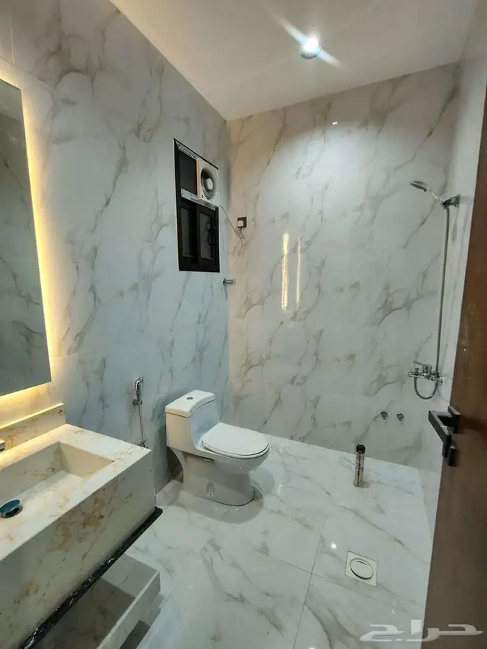 أدوار أرضية فاخرة للبيع حي النور - خميس مشيط 15