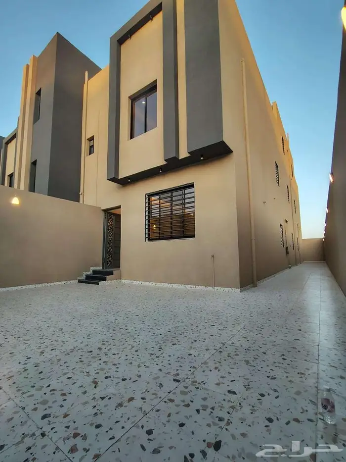 أدوار أرضية فاخرة للبيع حي النور - خميس مشيط 2