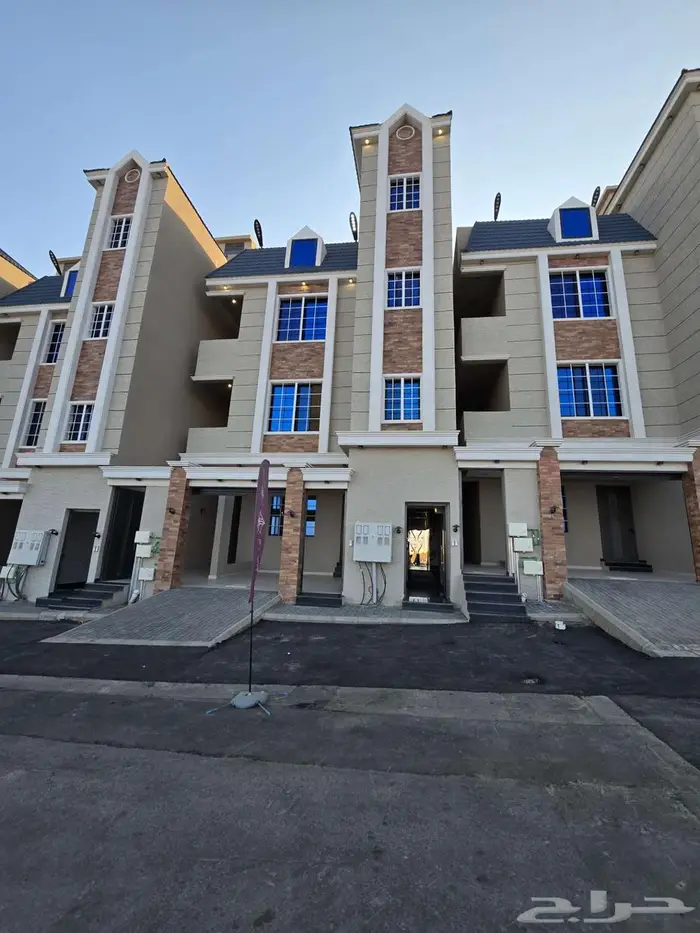 للبيع شقق ارضيه 6غرفVIPحوش ومدخل سياره التحليه ط أبها الخميس 1