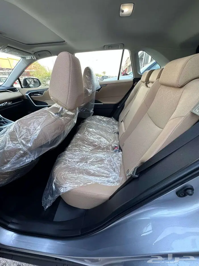 تويوتا راف فور XLE نص فل - استاندر- هايبرد بنزين- فل 15