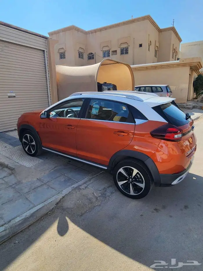 سيارة شيري تيقو تو برو 2022م نظيف جدا  اللون برتقالي نسائي 8