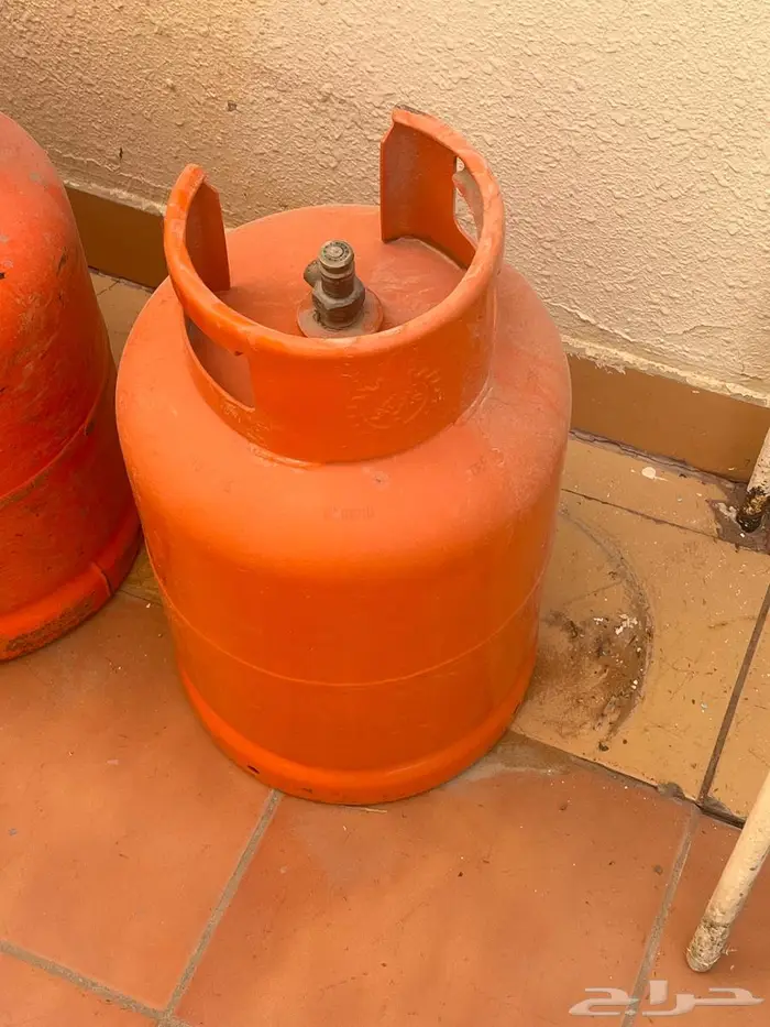 اسطوانات غاز فاضية 1