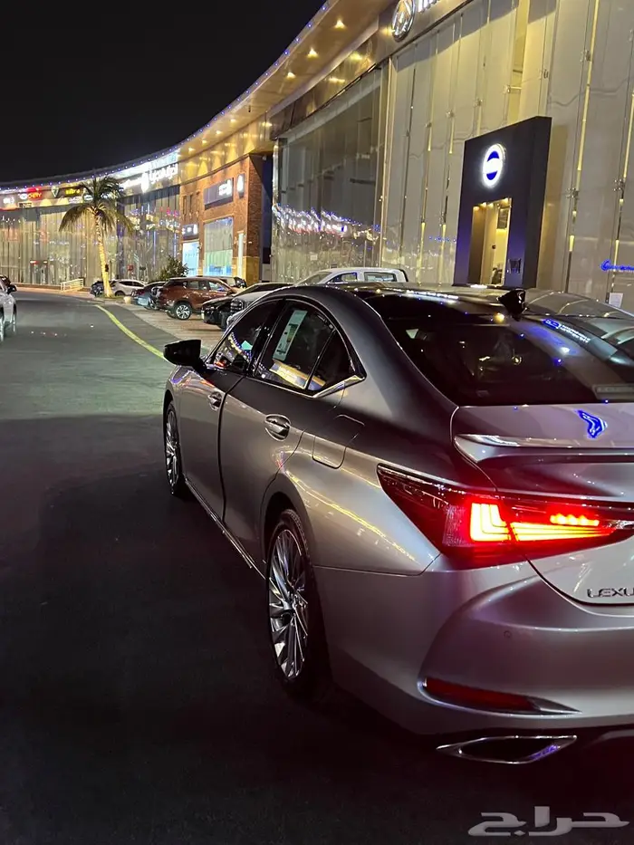 لكزس تيتانيوم 2025 DD فل كامل سعودي للتنازل 10