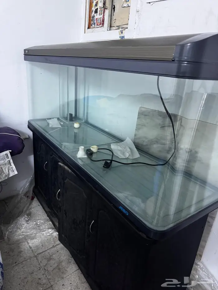 للبيع حوض جيبو بوضع جيد مع قاعدة 2