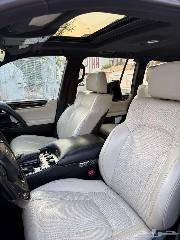 لكزس LX 2018 أسود 5