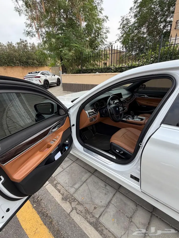 بي ام دبليو 11