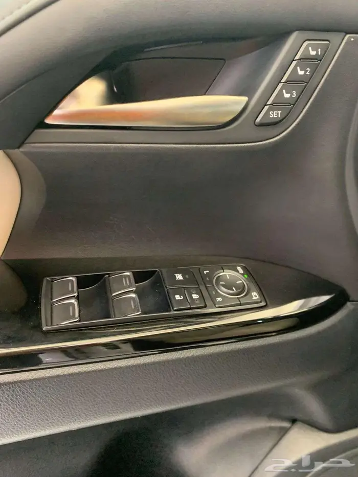 لكزس LX 570 2017 23