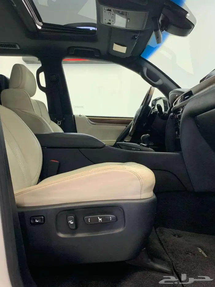 لكزس LX 570 2017 24