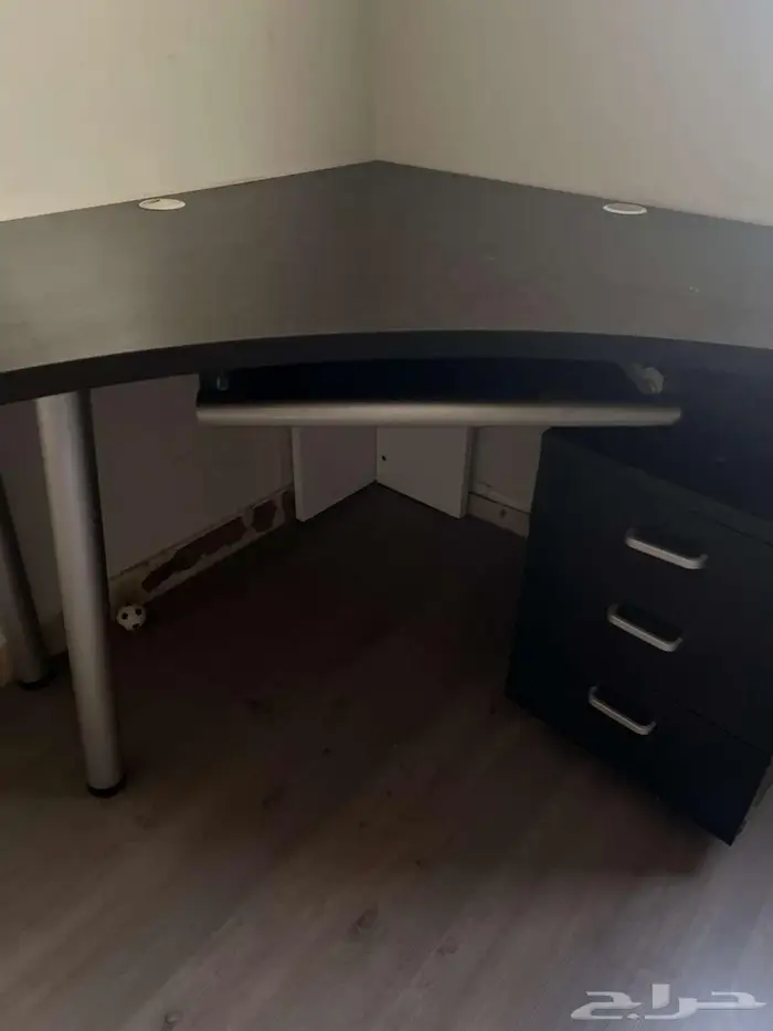 طاولة مكتب للعمل او الدراسه 1