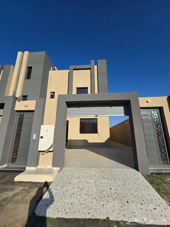 للبيع دور أرضي 6غرف بحوش ومدخل سياره من550 ألف طريق الثمانين 2