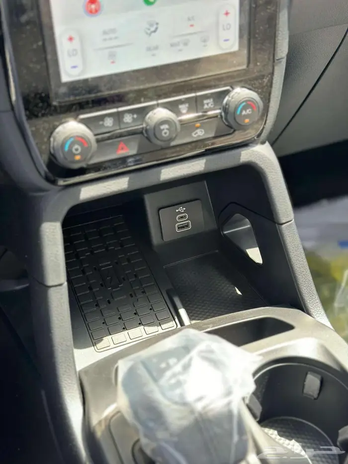 فورد ايفرست xltجديد2025 اقساط وكاش 10