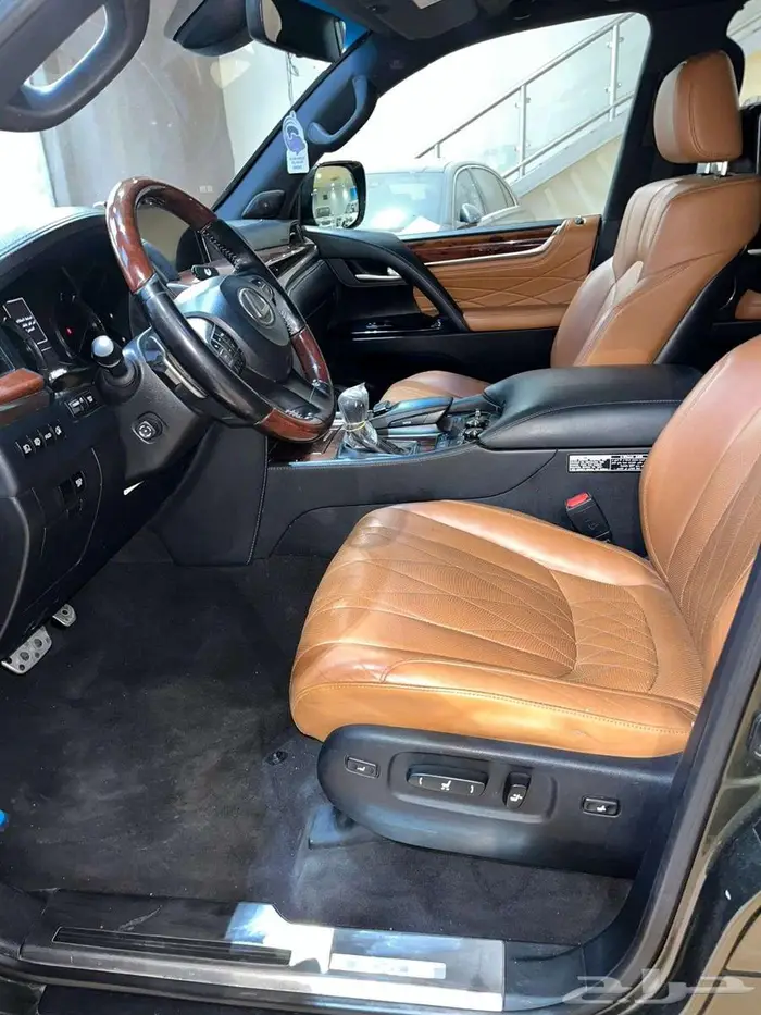 لكزس 570بلاك اديشن 2021 14