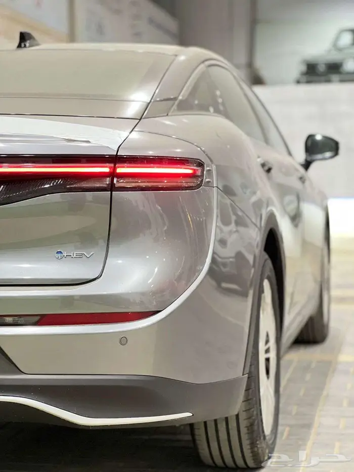 تويوتا كراون بريميوم هايبرد 2026 وبأقل الأسعار 6