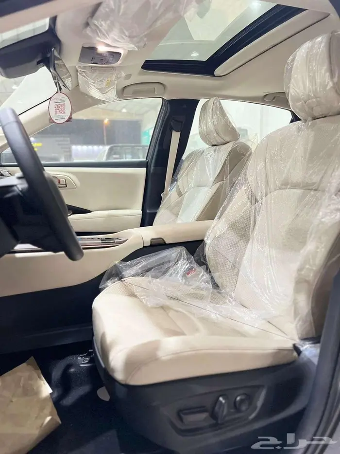 تويوتا كراون بريميوم هايبرد 2026 وبأقل الأسعار 19