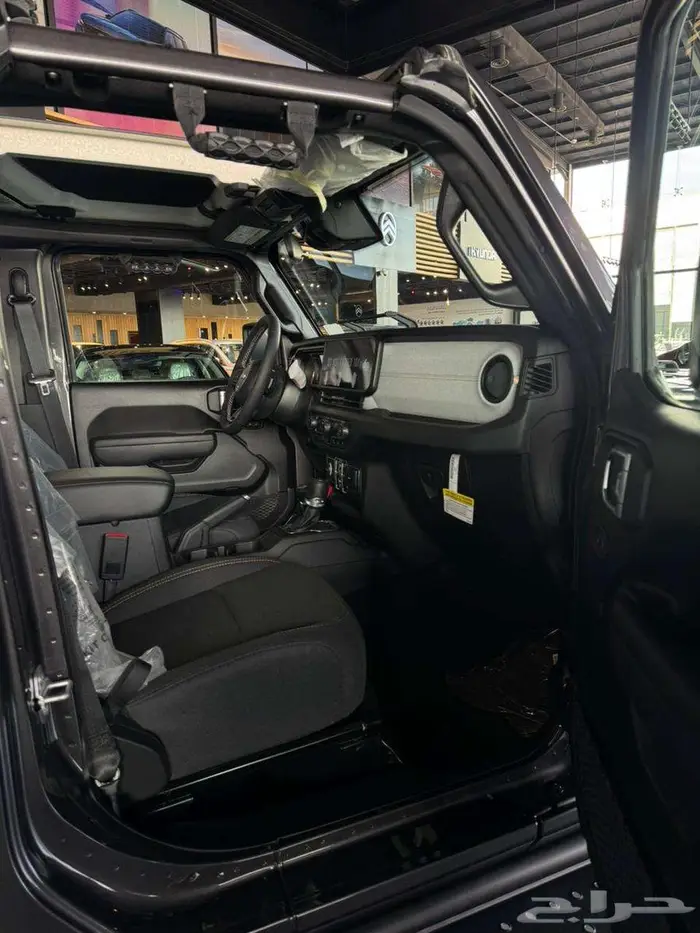 جيب رانقلر سبورت 2025 حصري في سفنز 10