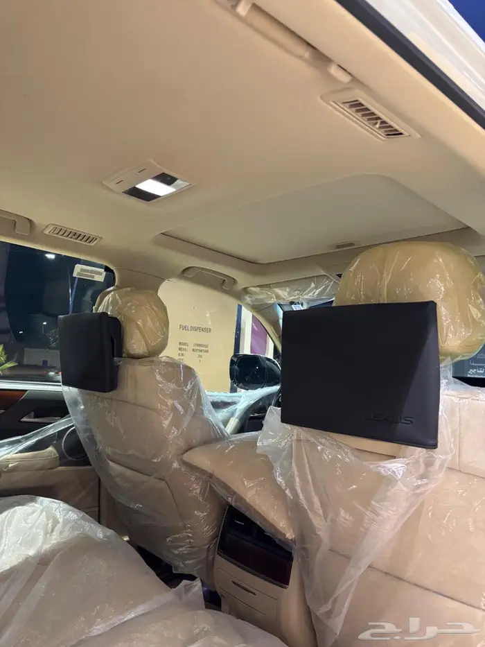 جيب لكزس LX فل كامل مخزن 2020 38