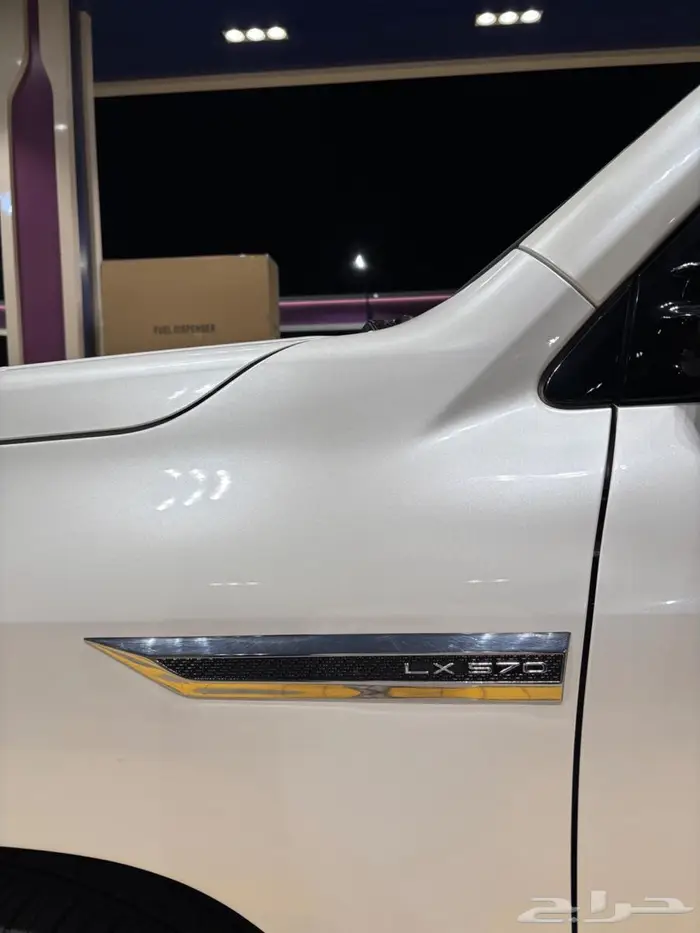 جيب لكزس LX فل كامل مخزن 2020 41