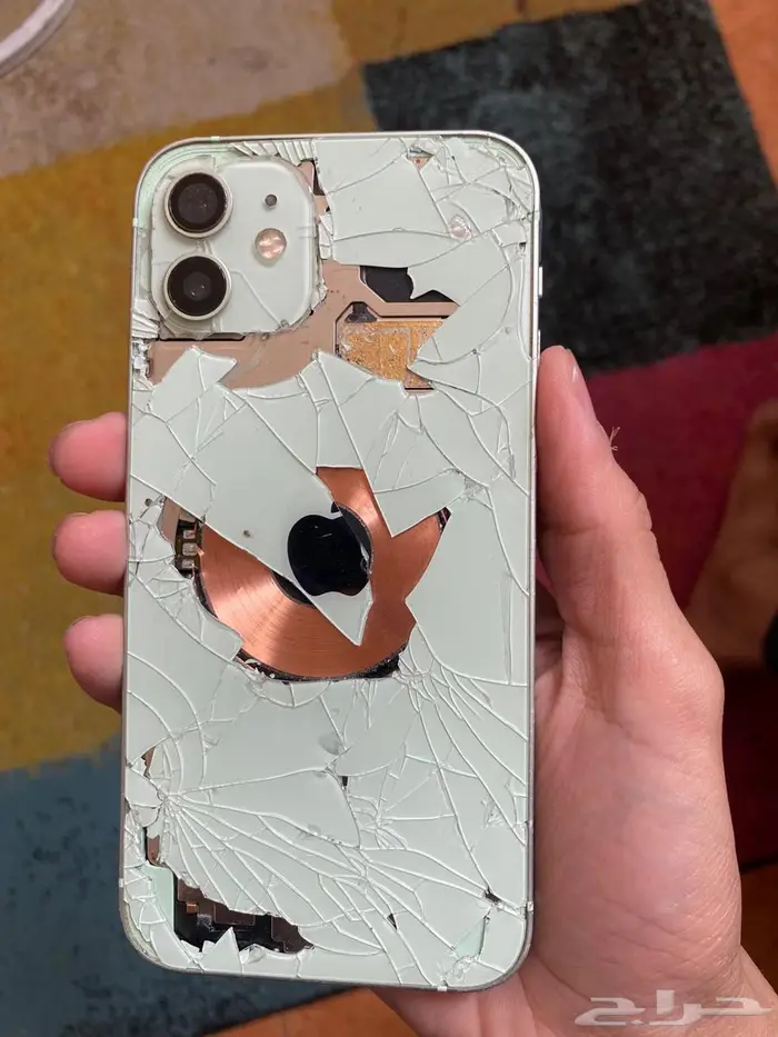 أيفون 12 عادي مستعمل 3