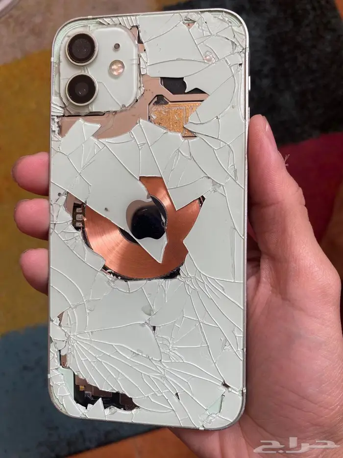 أيفون 12 عادي مستعمل 4