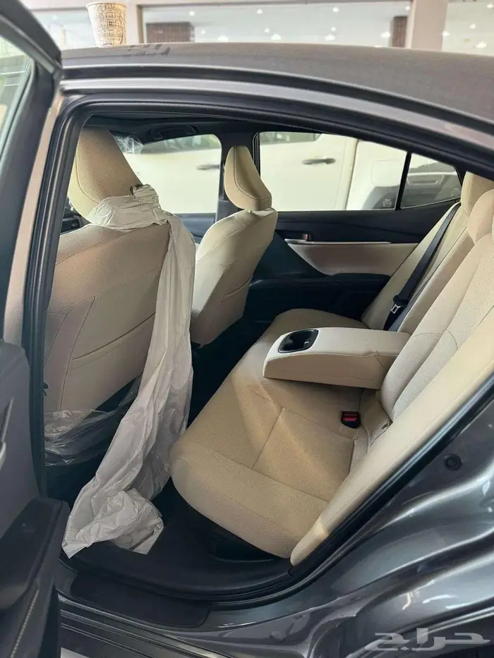 تويوتا كامرى le هايبرد موديل 2025 6