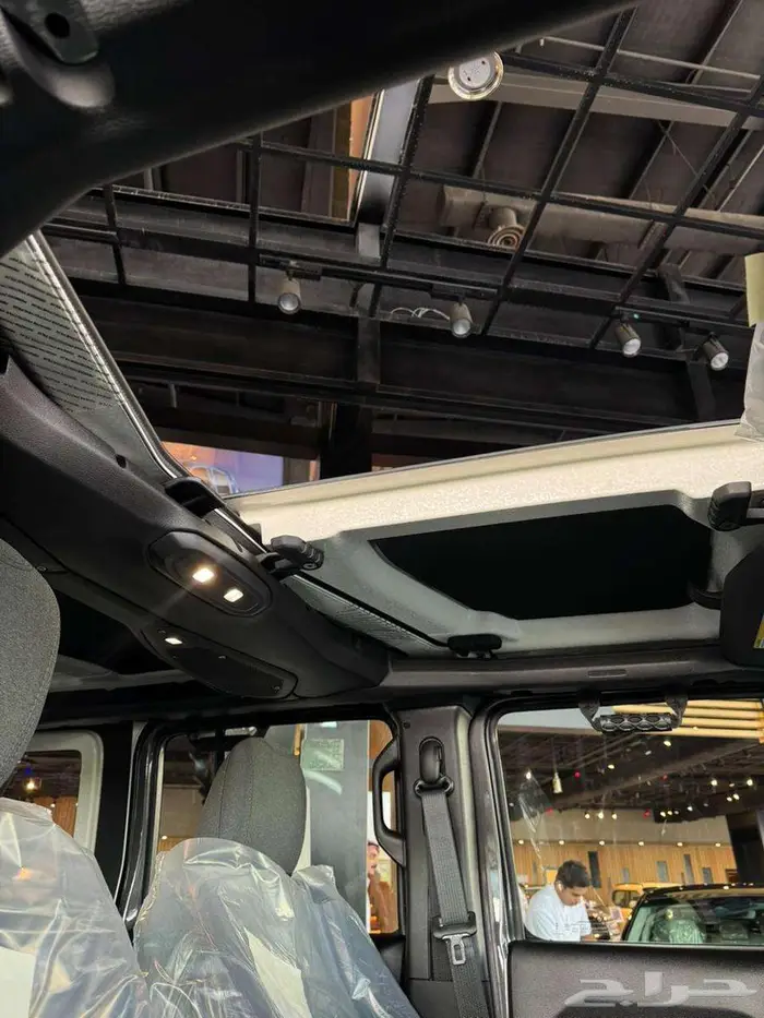 جيب رانجلر سبورت 2025 حصري لدى سفنز 12