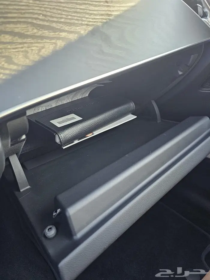 E-class E200 (بنزين) 2025 20