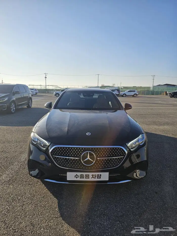 E-class E200 (بنزين) 2025 0