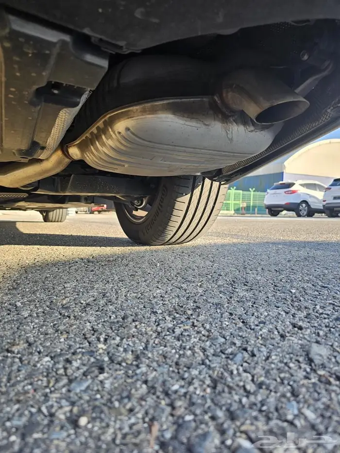 E-class E200 (بنزين) 2025 40