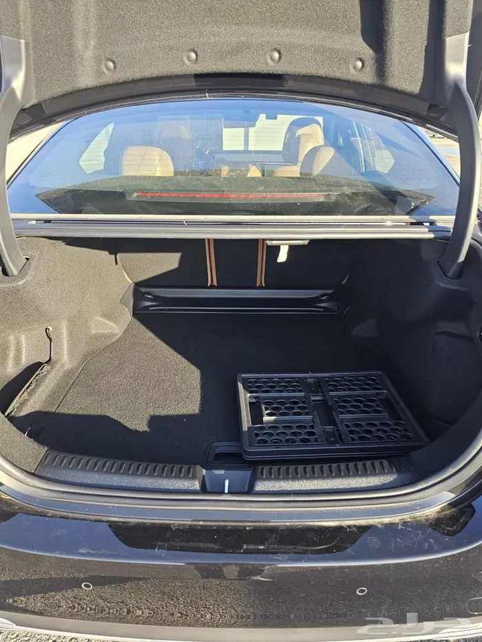 E-class E200 (بنزين) 2025 29