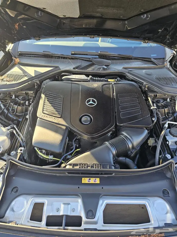 E-class E200 (بنزين) 2025 38