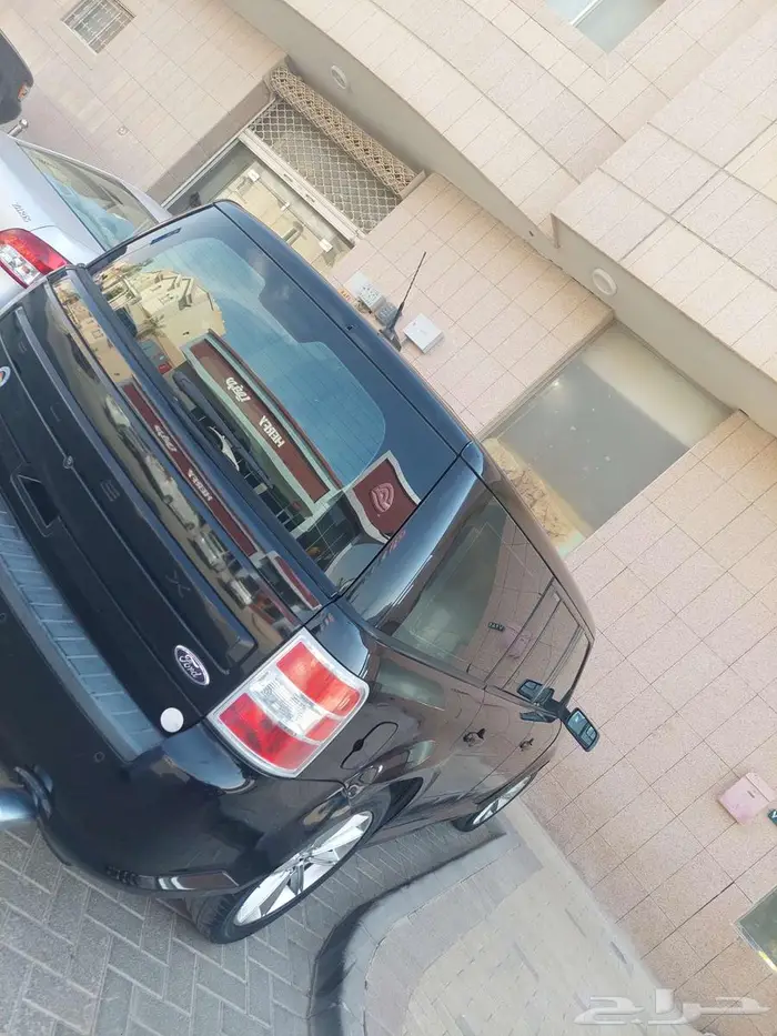 سيارة فورد نوع فليكس للبيع 2