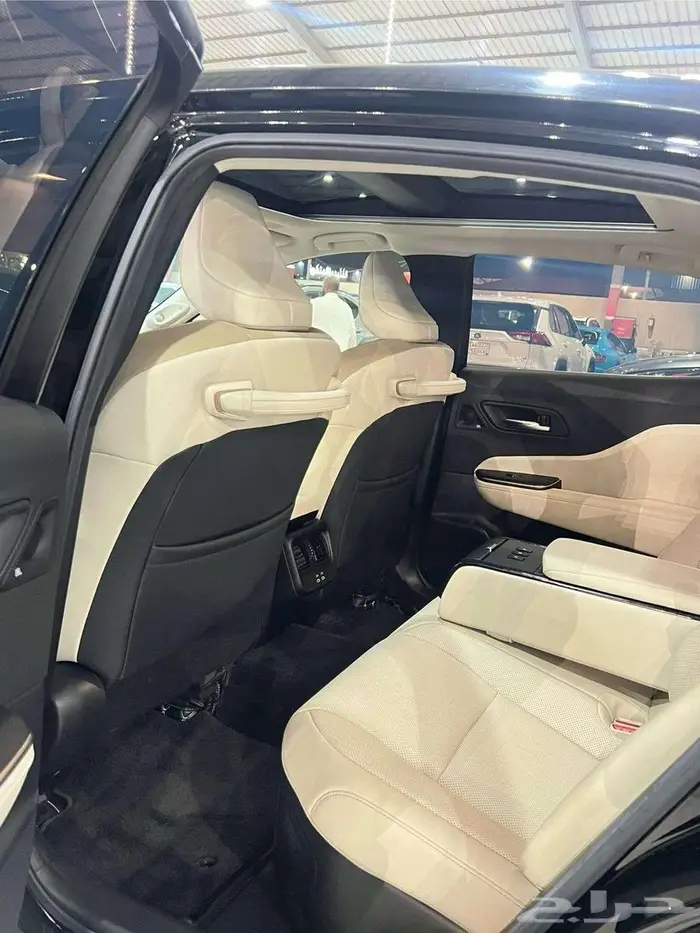 تويوتا كراون 2023 ماجيستا اعلى فئة شبه جديد ( الوكيل 9