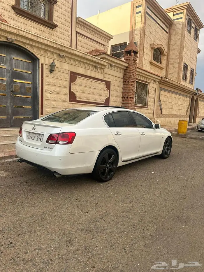 لكزس للبيع او البدل اف جي 2