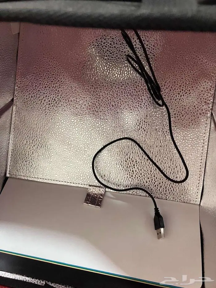 بيع عدد 2 كاميرا و 6 وعدسات نيكون 28