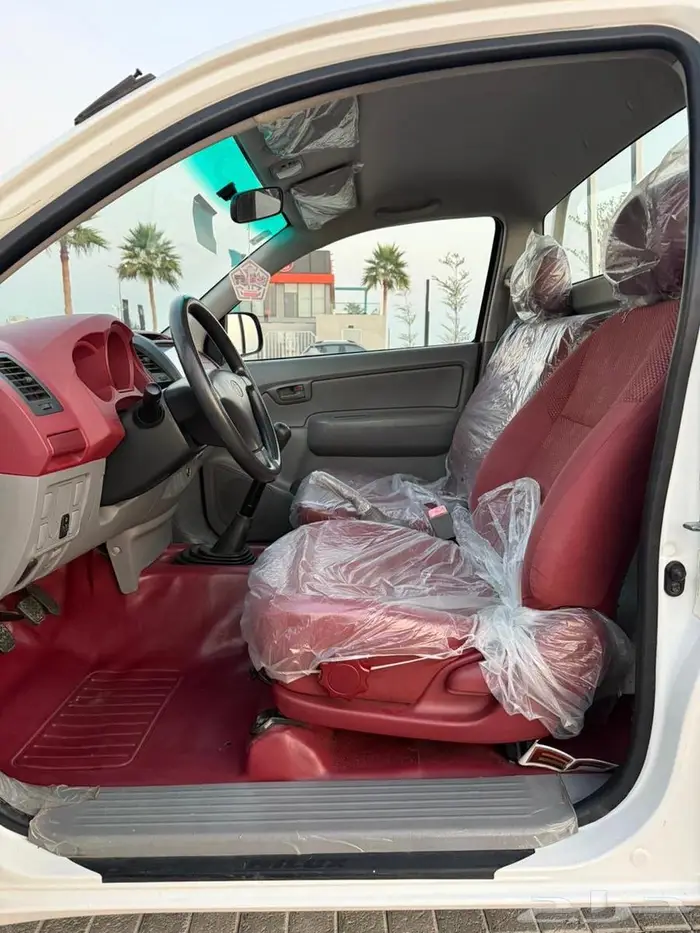 للبيع هايلكس مخزن مديل 2010 غمارة 10