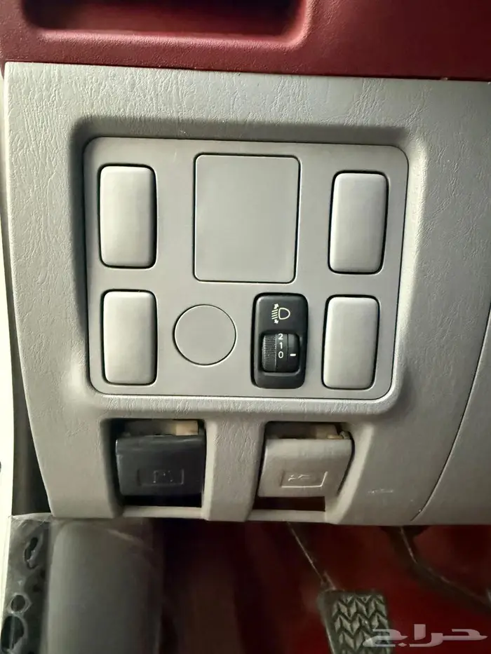 للبيع هايلكس مخزن مديل 2010 غمارة 7