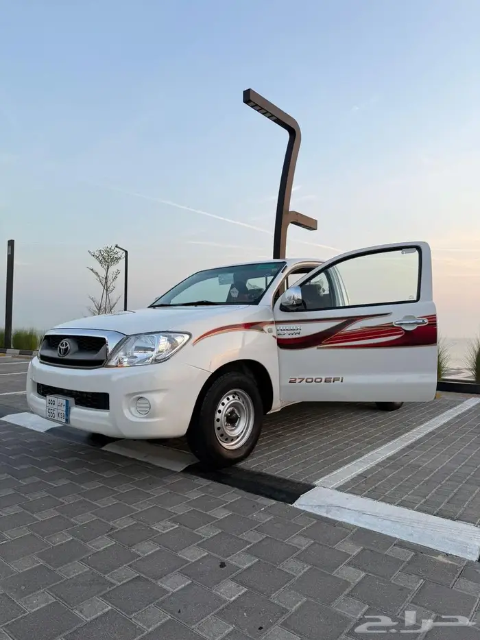 للبيع هايلكس مخزن مديل 2010 غمارة 29