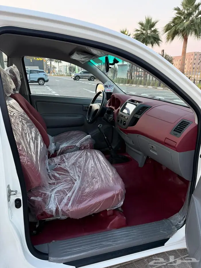 للبيع هايلكس مخزن مديل 2010 غمارة 16