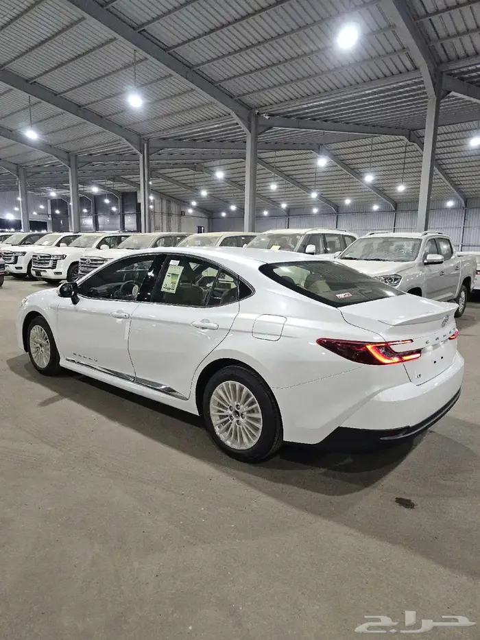 تويوتا كامري LE موديل 2025 18